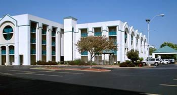 Hotel The And Banquets 2*