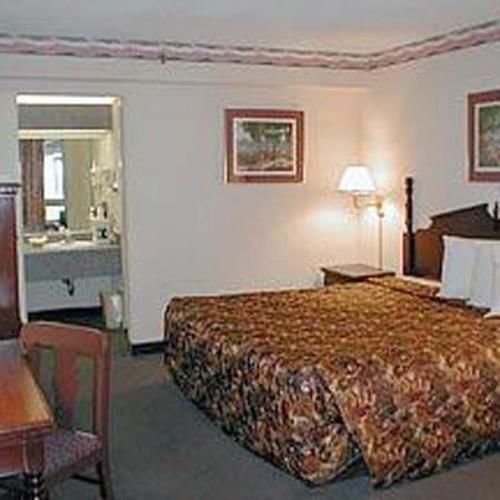 Hotel The And Banquets